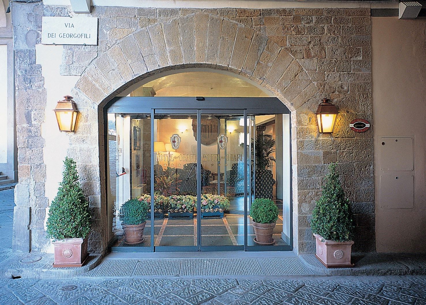 Hotel degli Orafi — backstory
