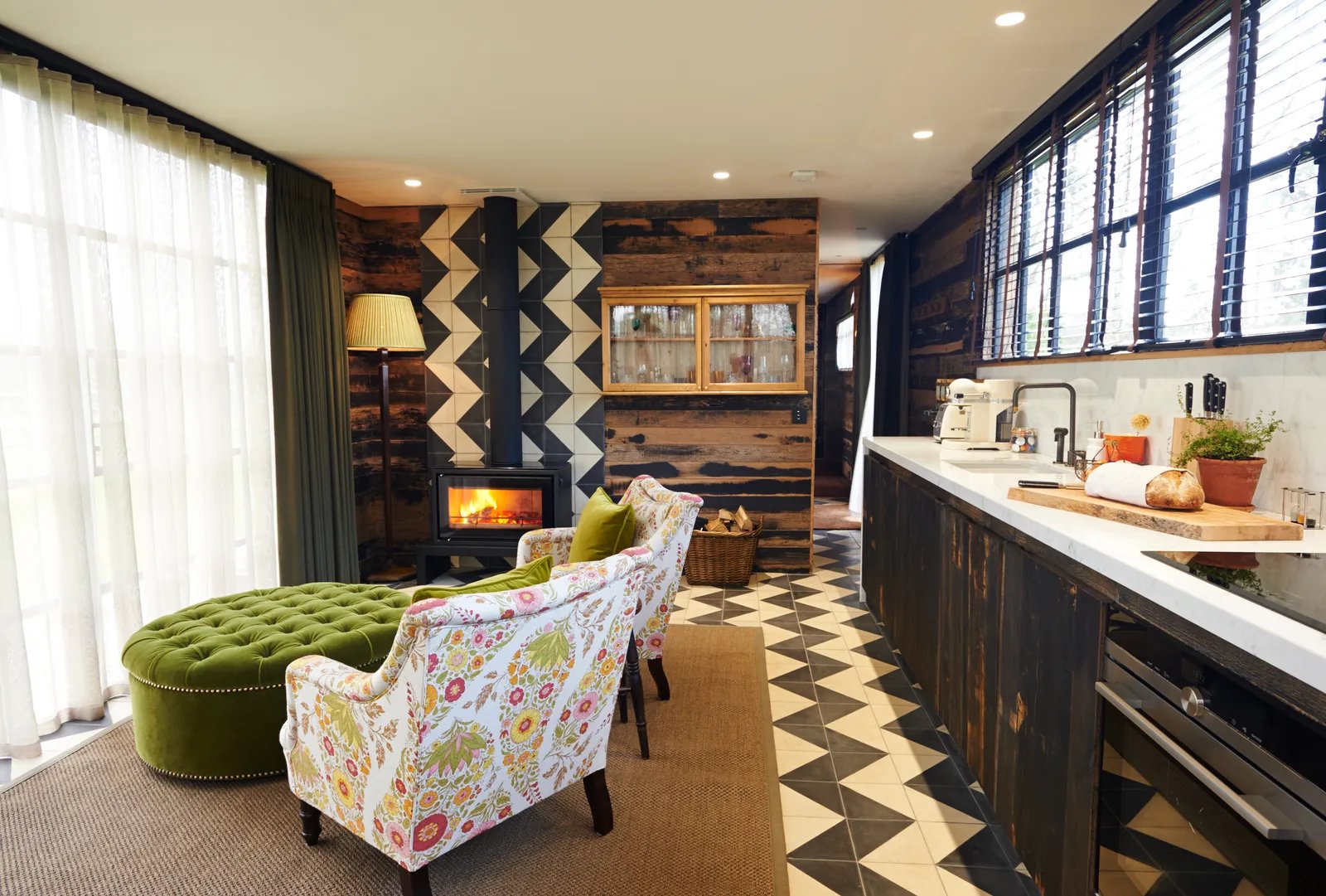 The Pig, rooms