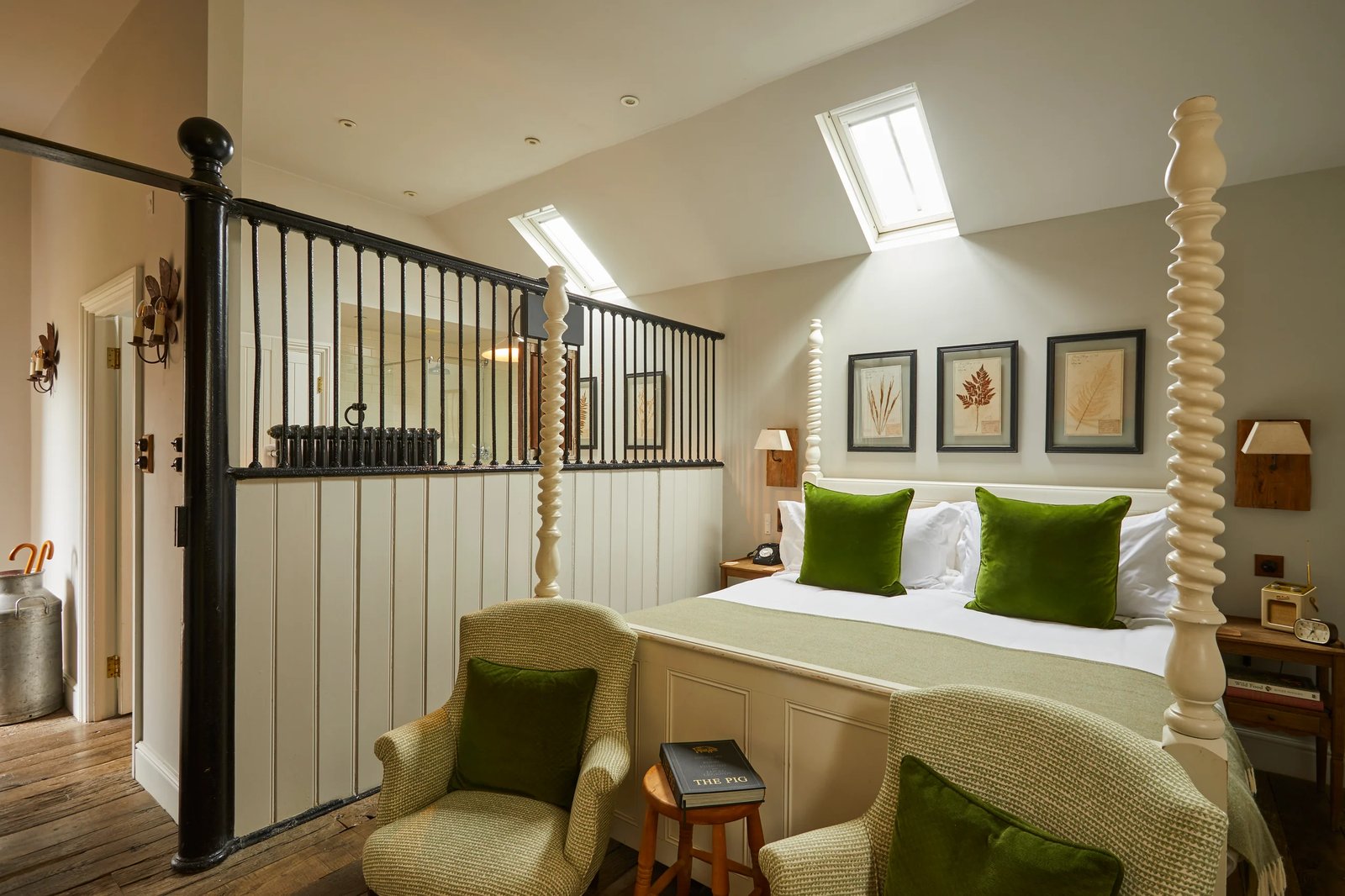 The Pig, rooms