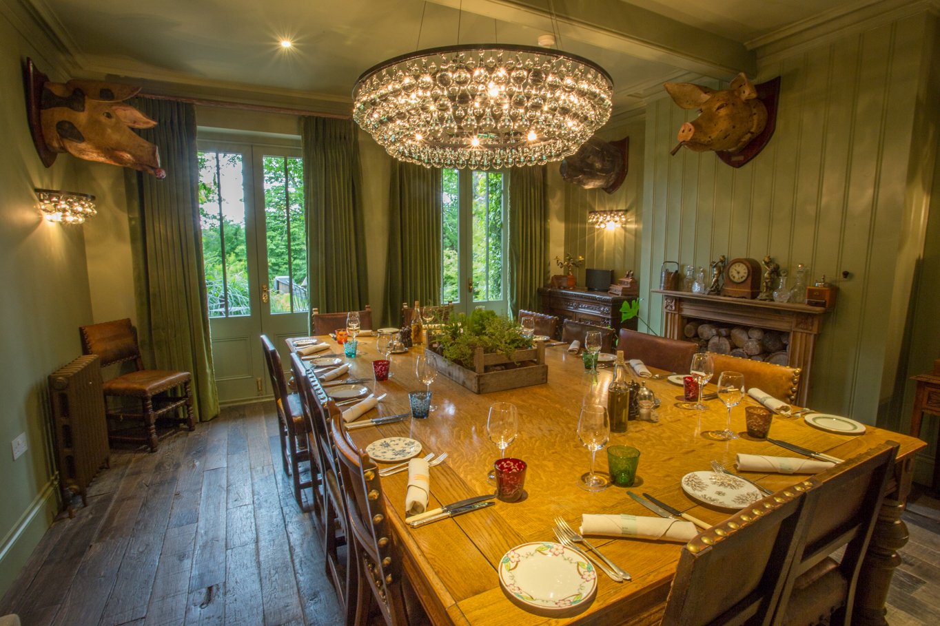 The Pig, at the table