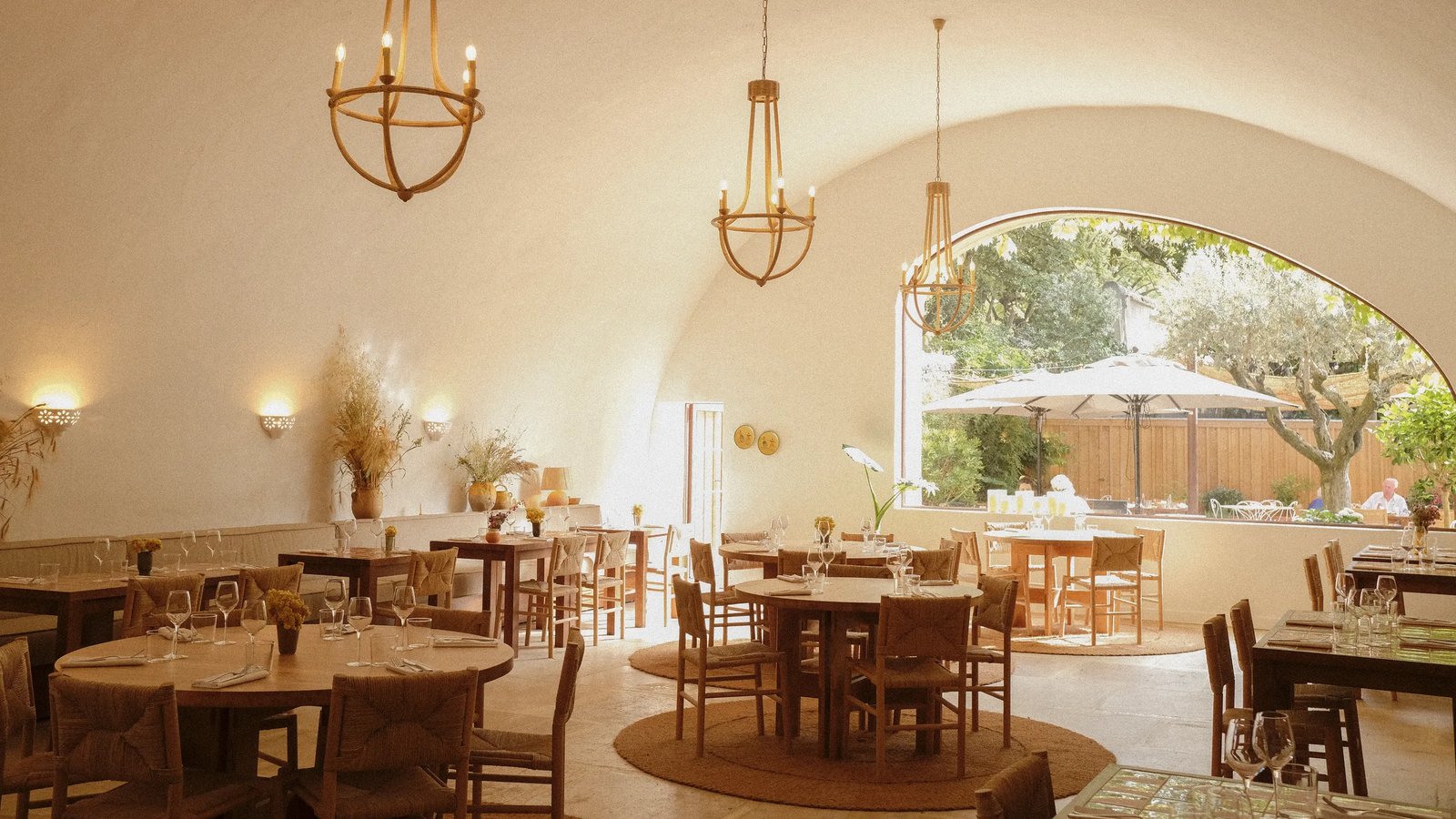 Le Moulin, Lourmarin, a Beaumier Hotel, eat & drink