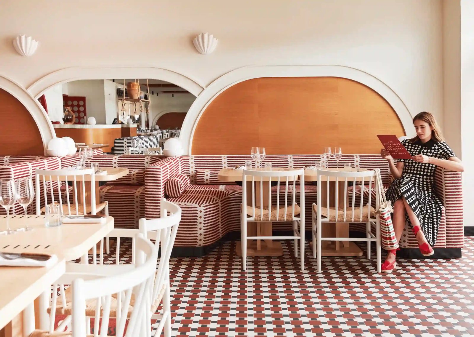 Regina Experimental Biarritz, eat & drink
