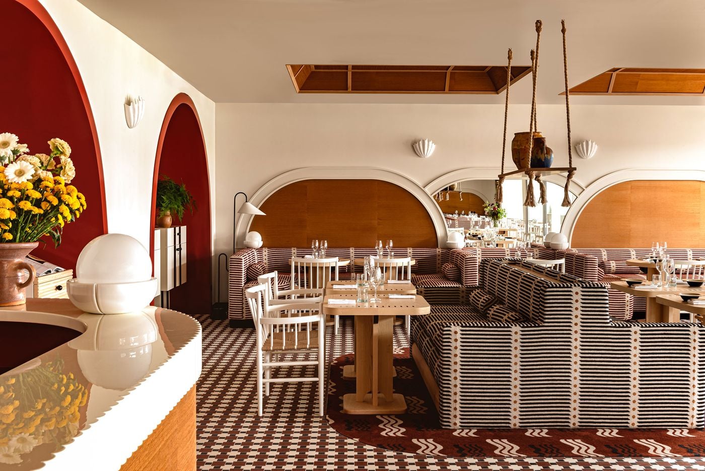 Regina Experimental Biarritz, eat & drink
