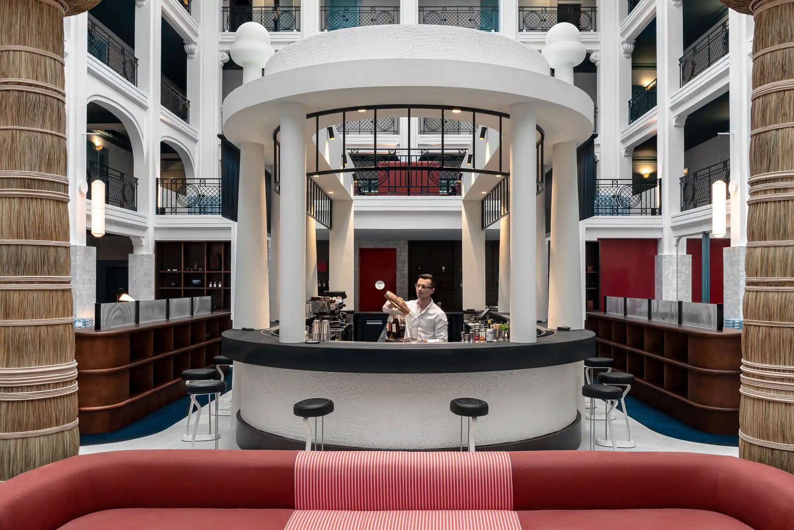 Regina Experimental Biarritz, eat & drink