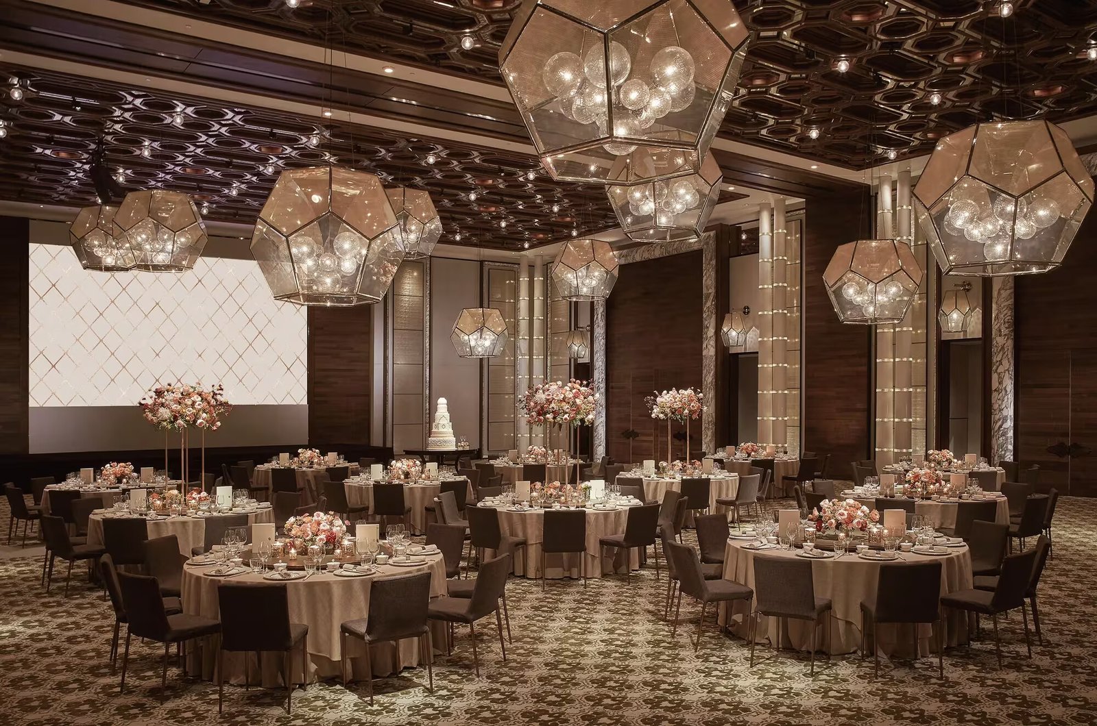 Rosewood Hong Kong Hotel — vibe