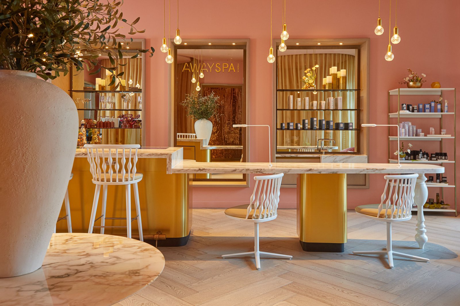 W Philadelphia, the spa