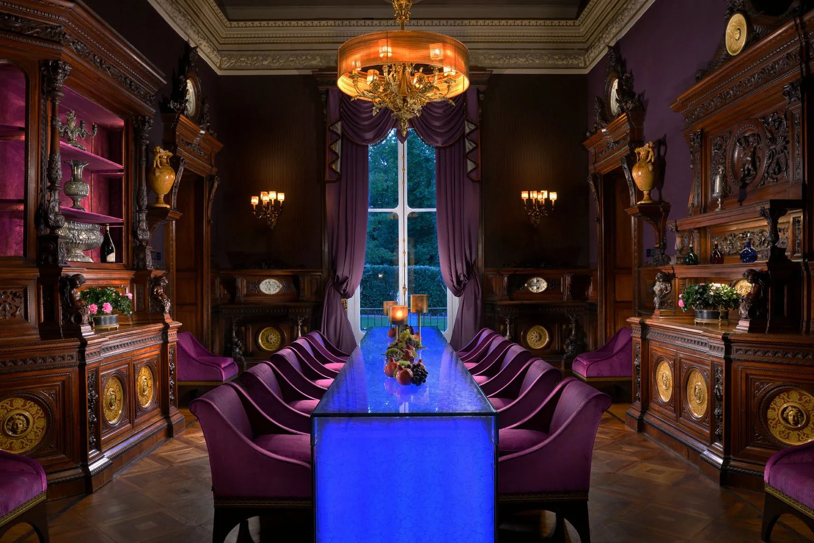 Villa Cora, at the table