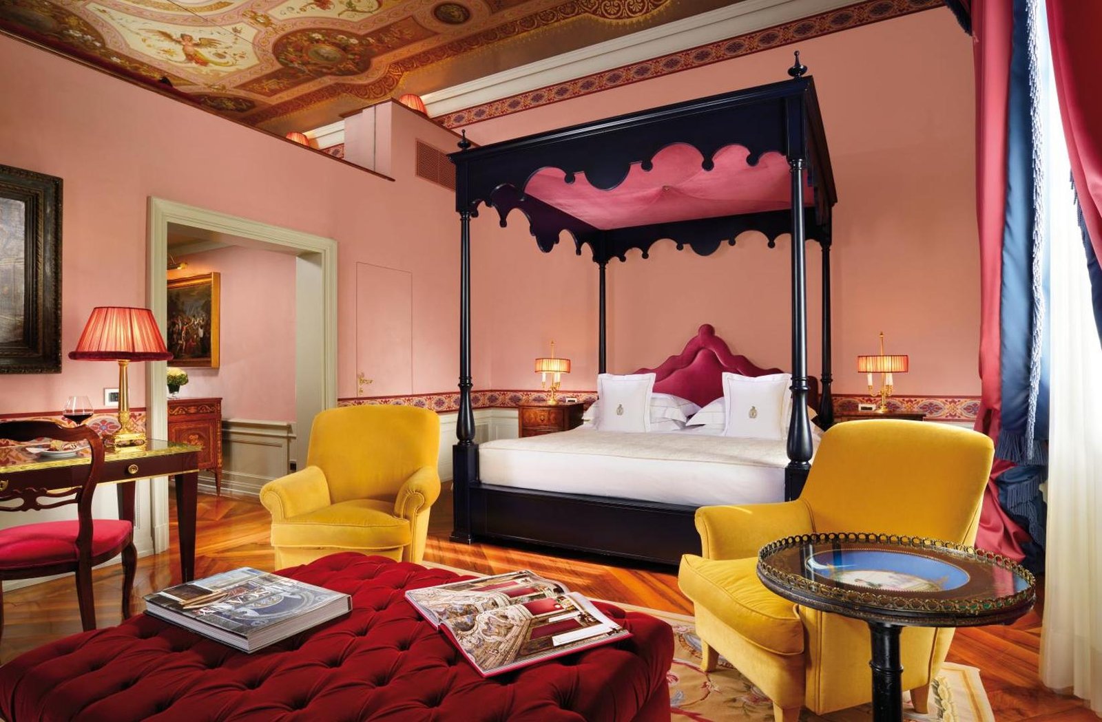 Villa Cora — rooms