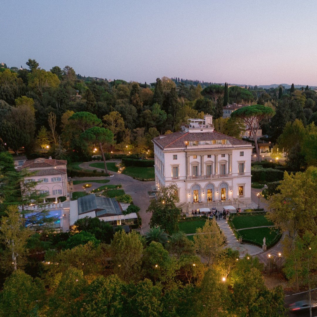 Villa Cora — backstory