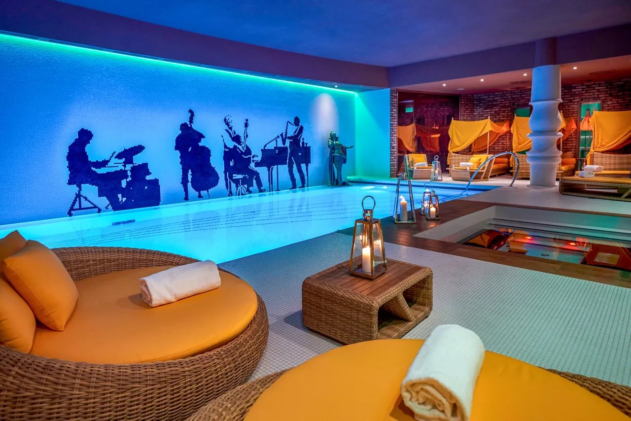 Aria Hotel Budapest, the pool