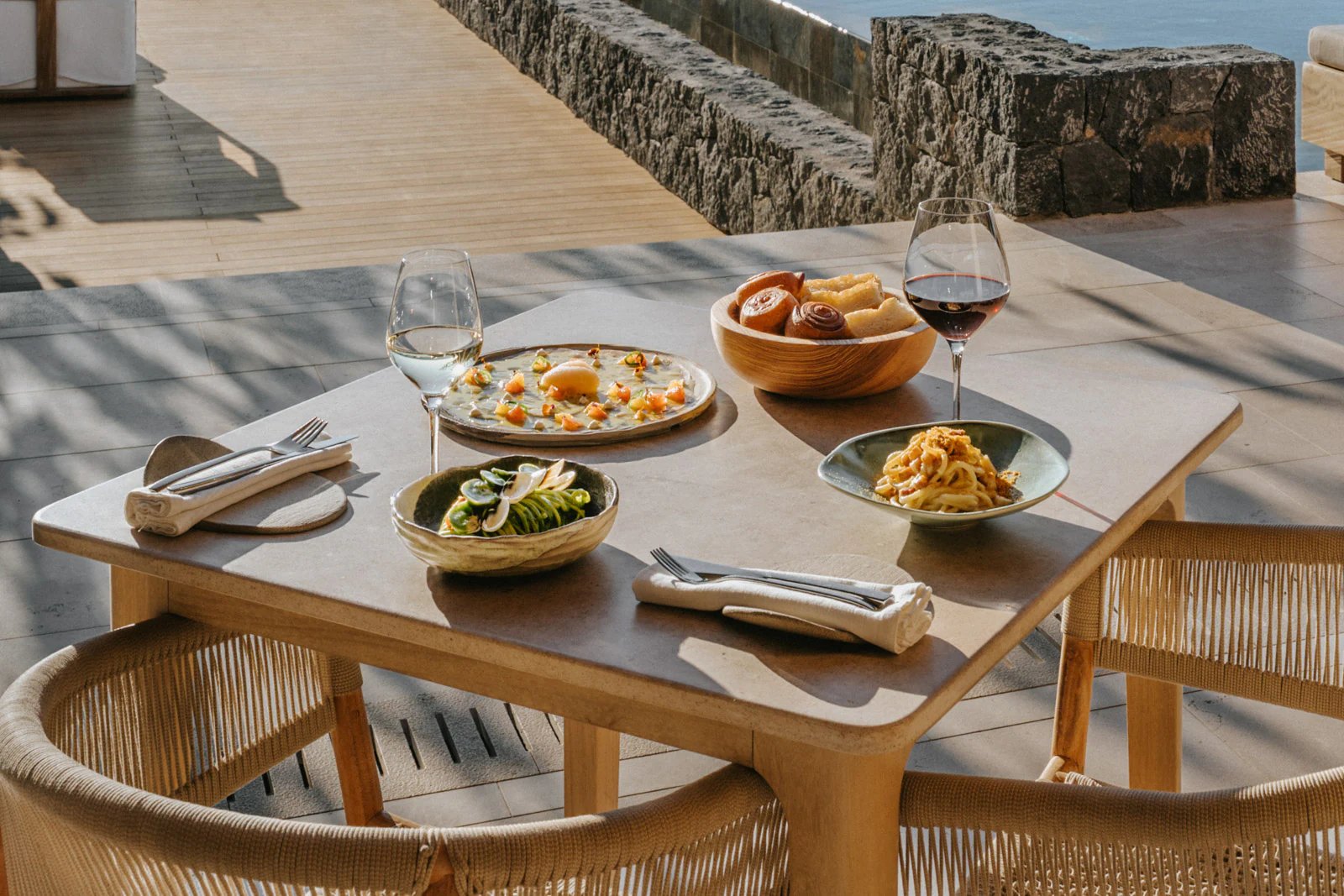 Canaves Epitome, eat & drink