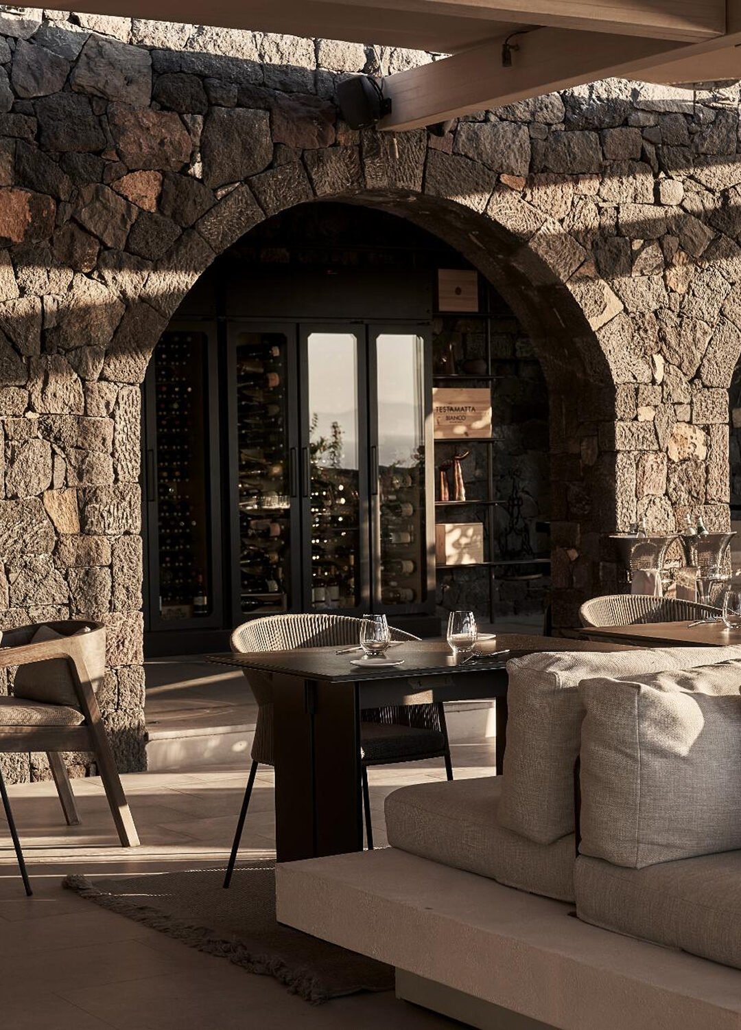 Canaves Epitome, eat & drink