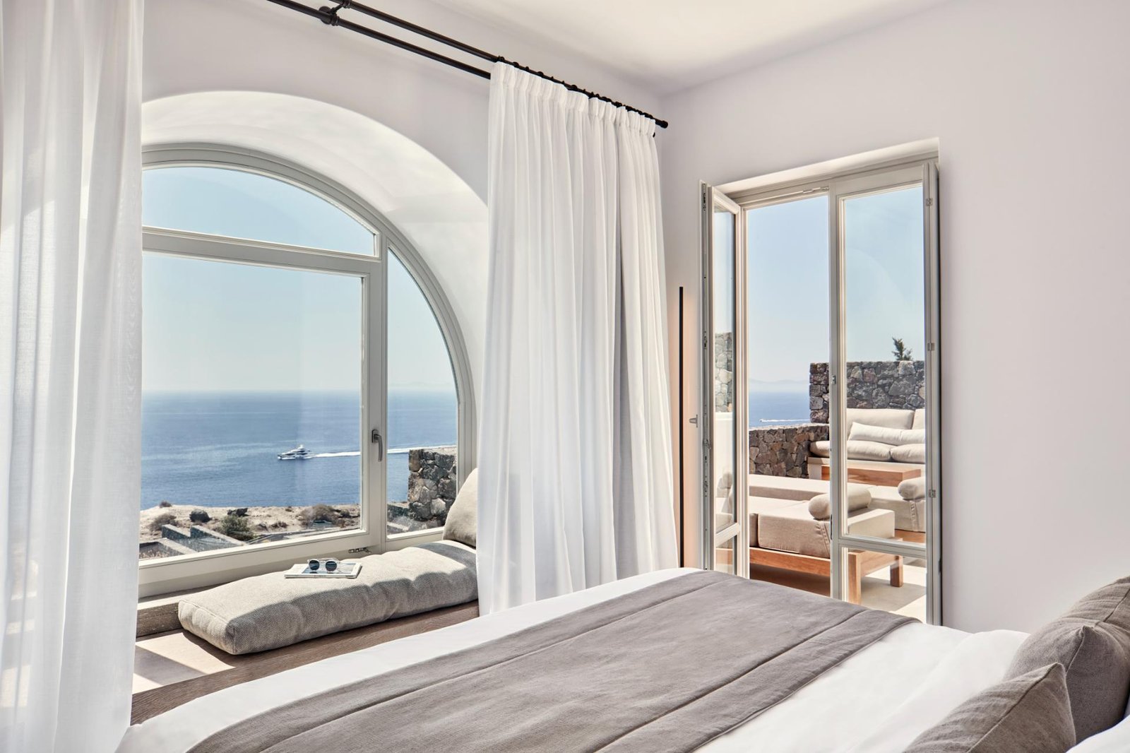 Canaves Epitome, rooms