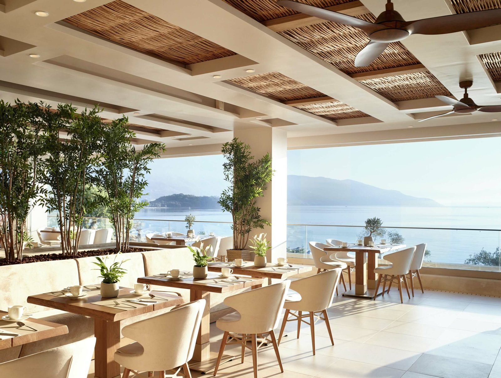 Ikos Dassia, eat & drink