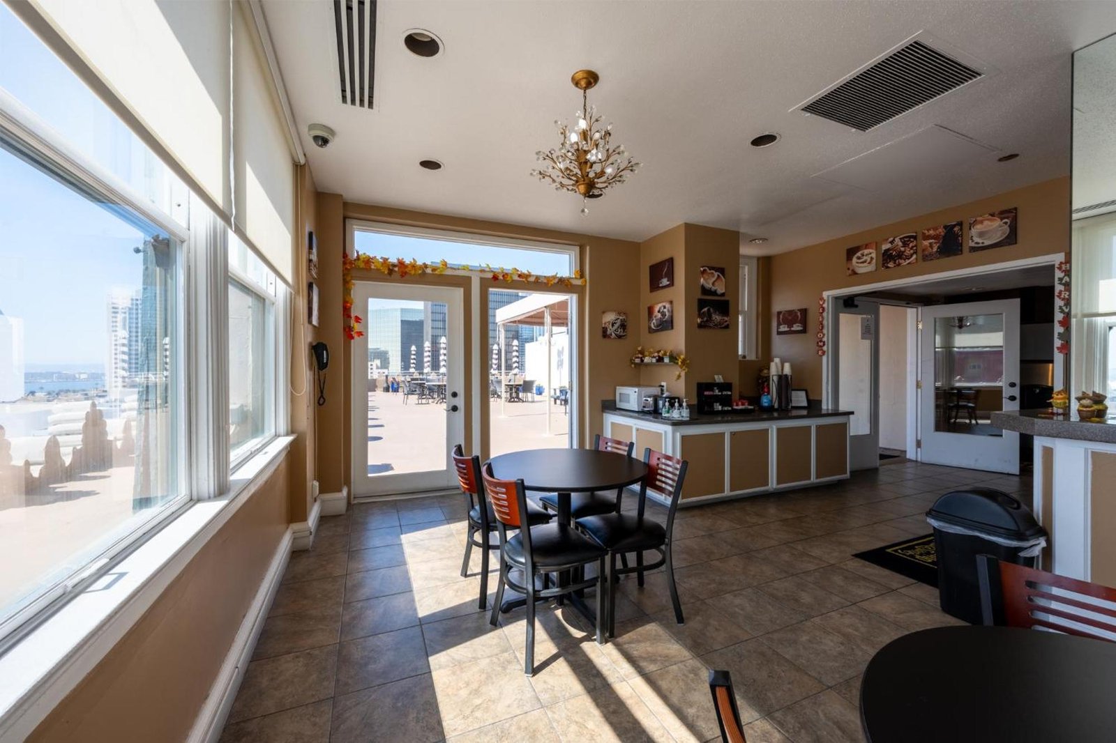 Gaslamp Plaza Suites — eat & drink