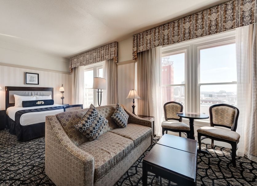 Gaslamp Plaza Suites — rooms