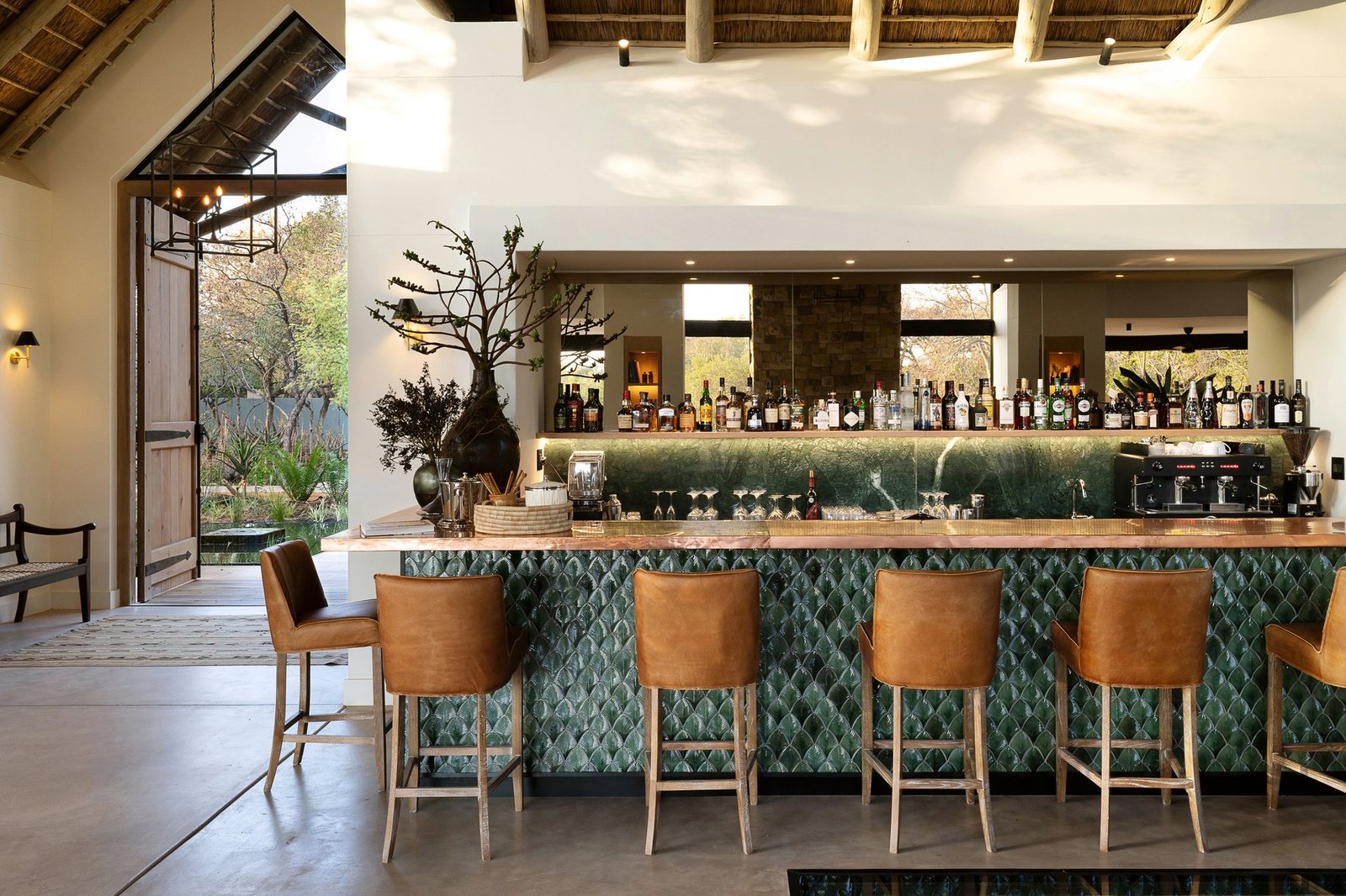 Monwana Game Lodge, main lounge & bar