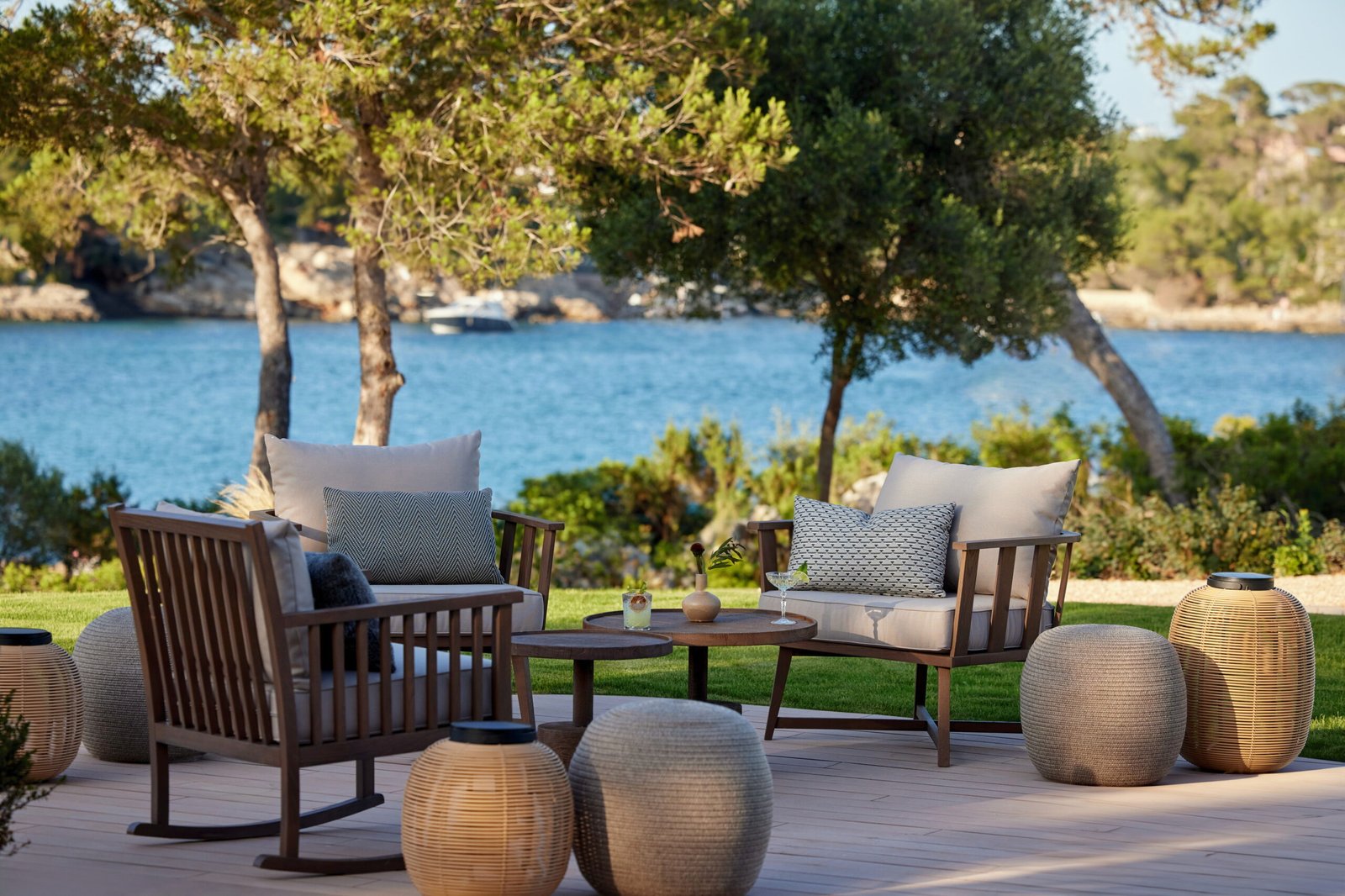 Ikos Porto Petro, eat & drink