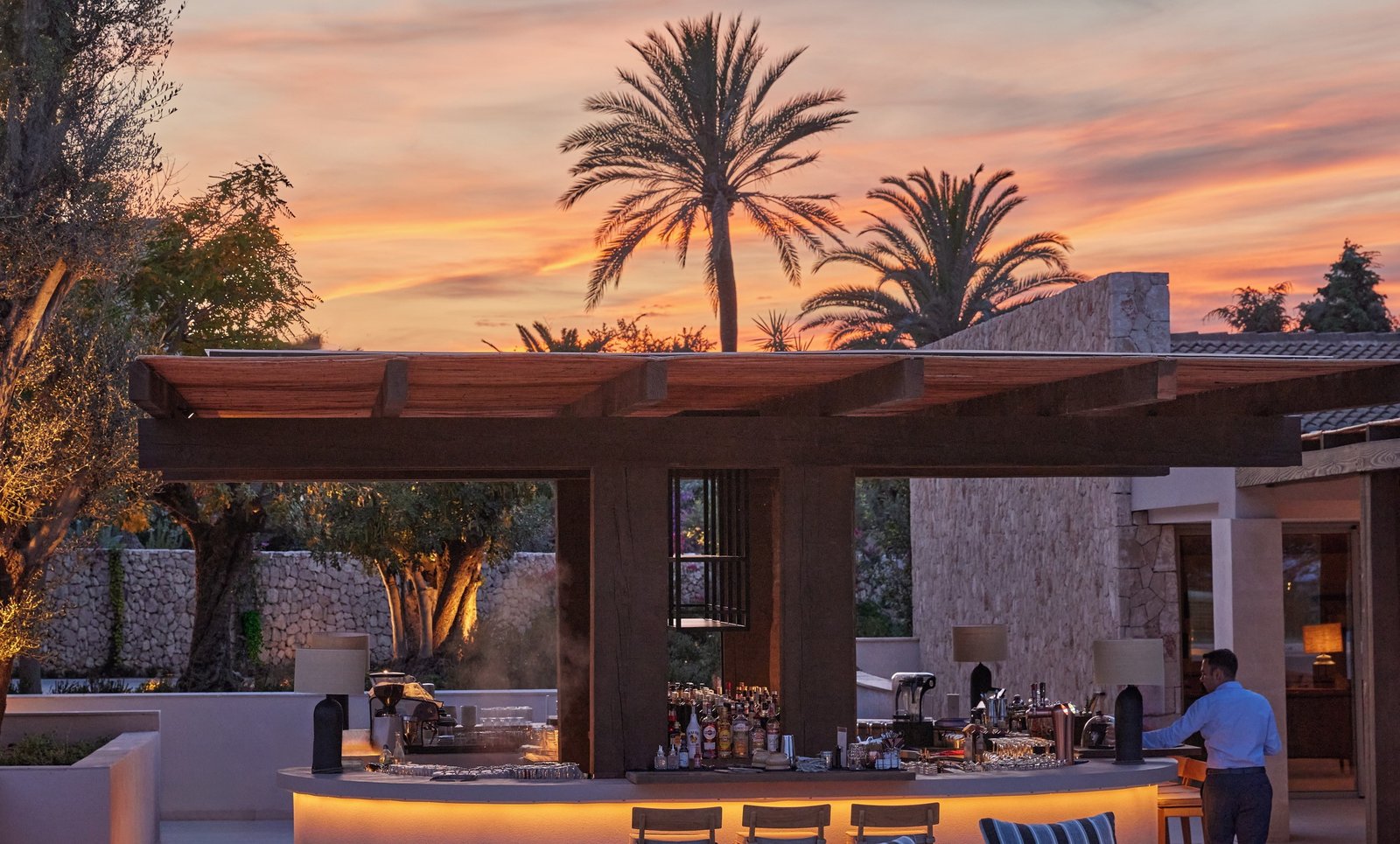 Ikos Porto Petro, eat & drink