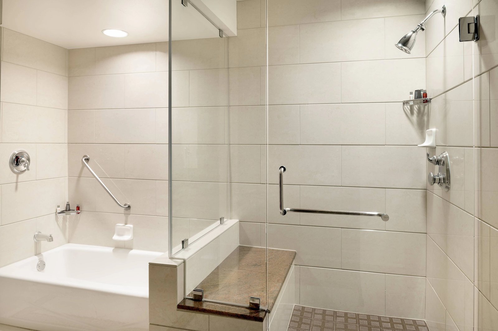 San Diego Marriott Gaslamp Quarter — rooms