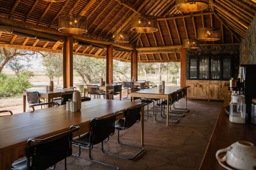 Naboisho Camp, at the table