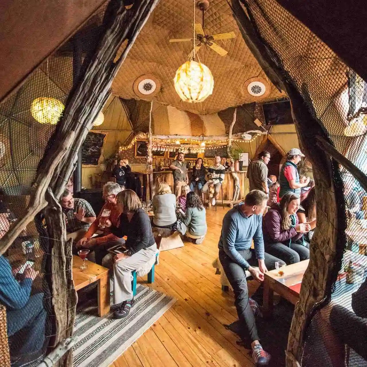 EcoCamp Patagonia, bar dome