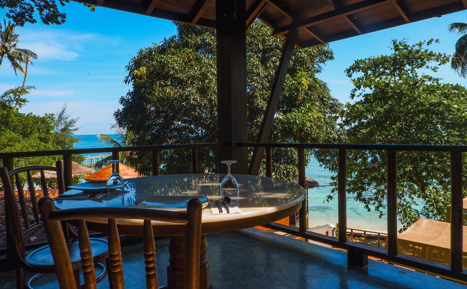 Japamala Resort, at the table