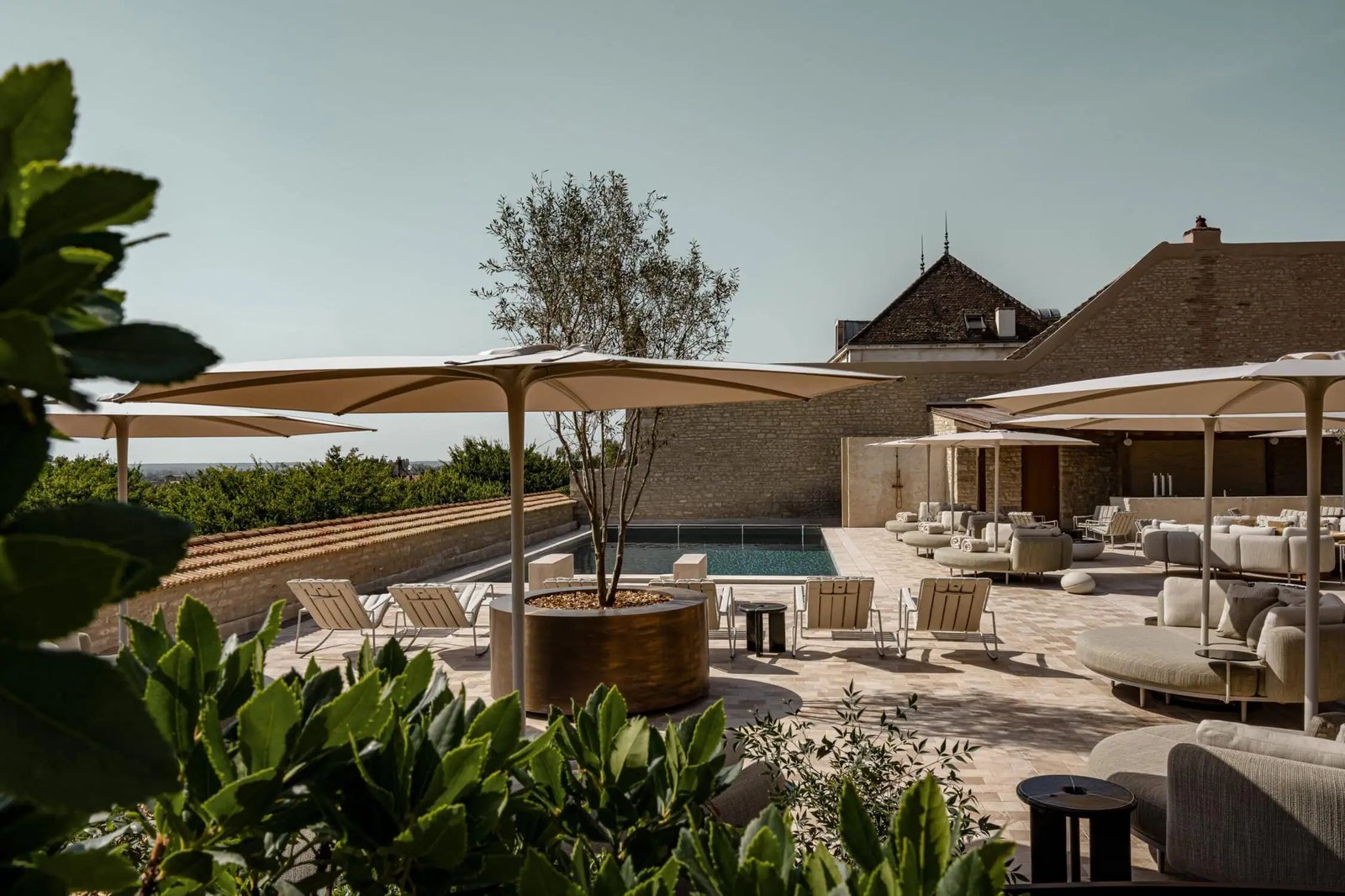 Le Chevreuil, the pool