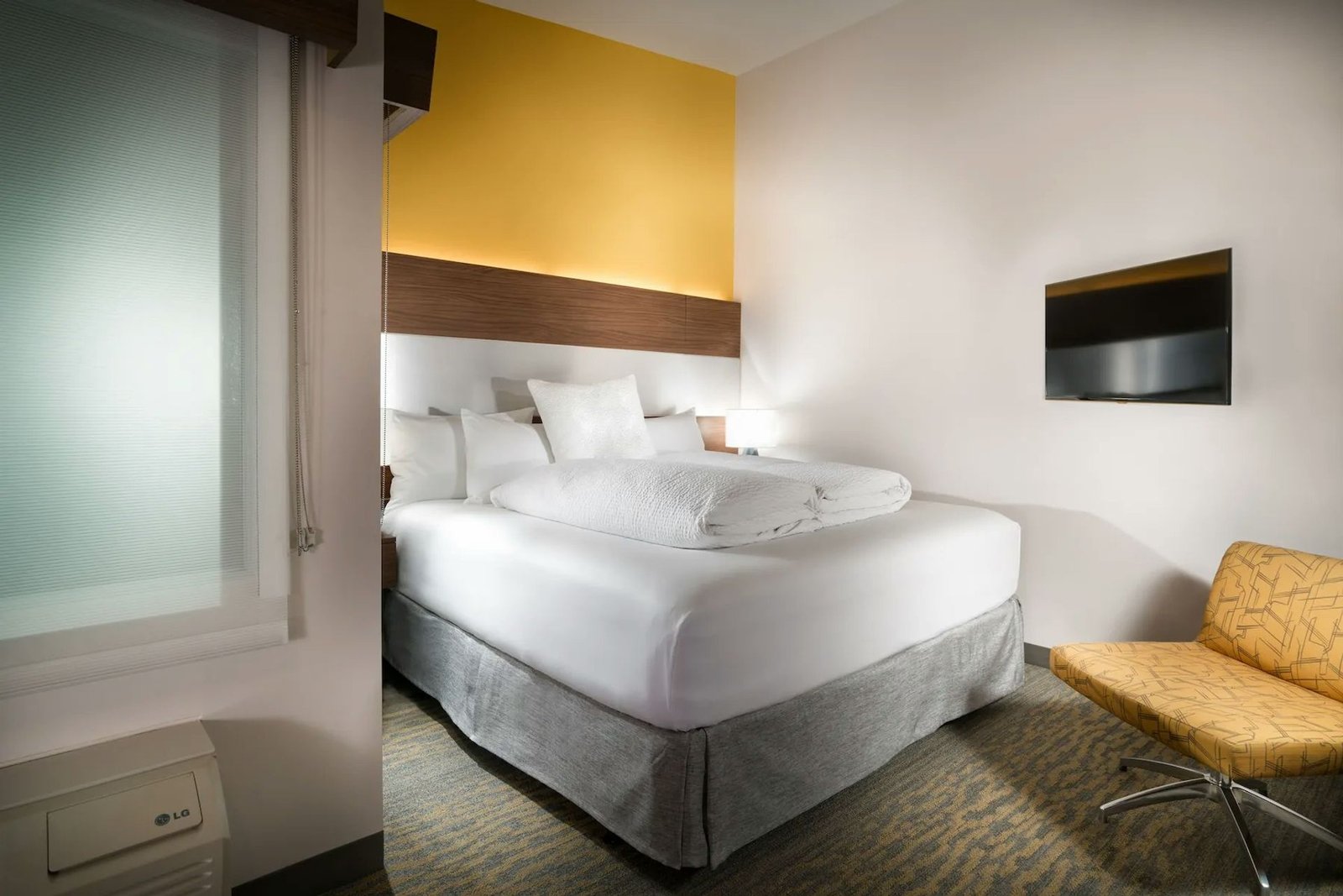 Hotel Z — rooms