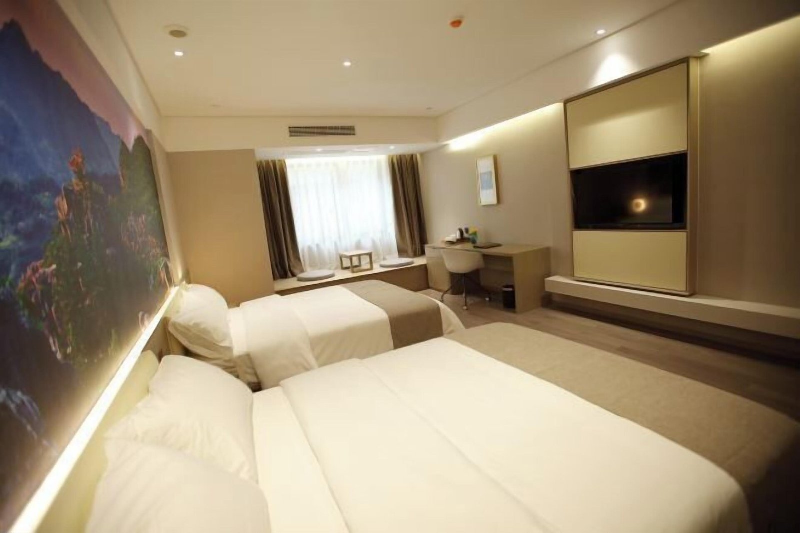 Saint Hotel, rooms