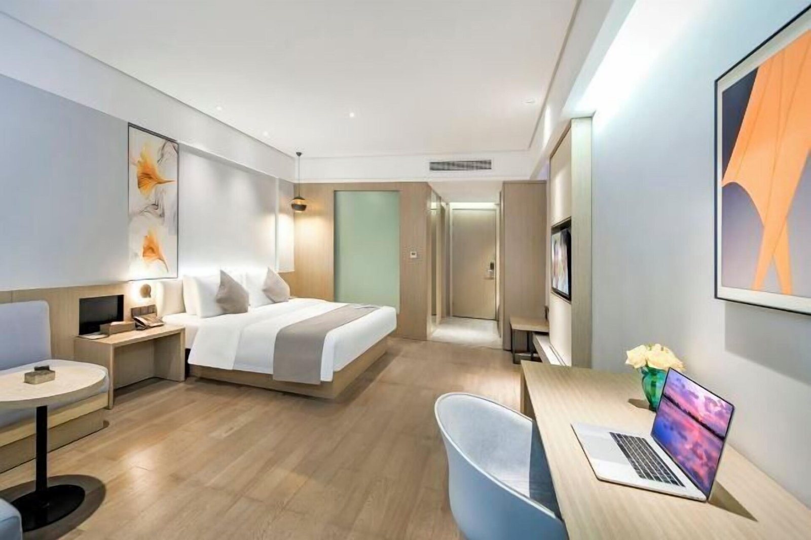 Saint Hotel, rooms