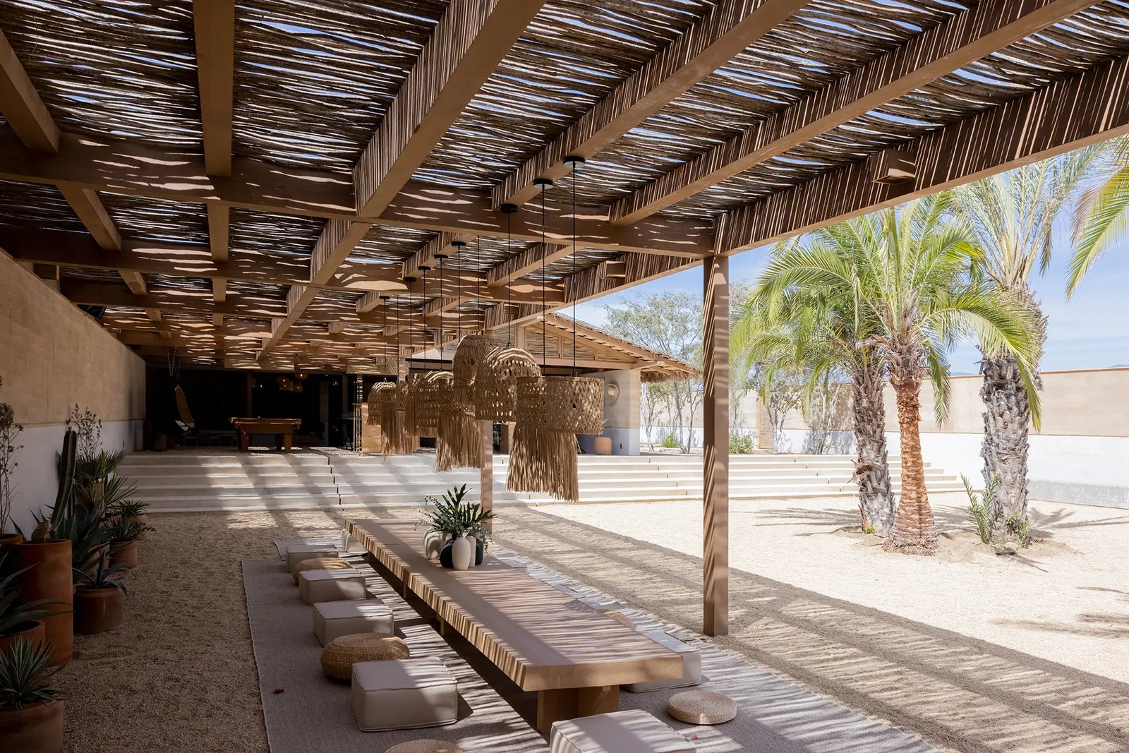 El Perdido Desert Dream, eat & drink