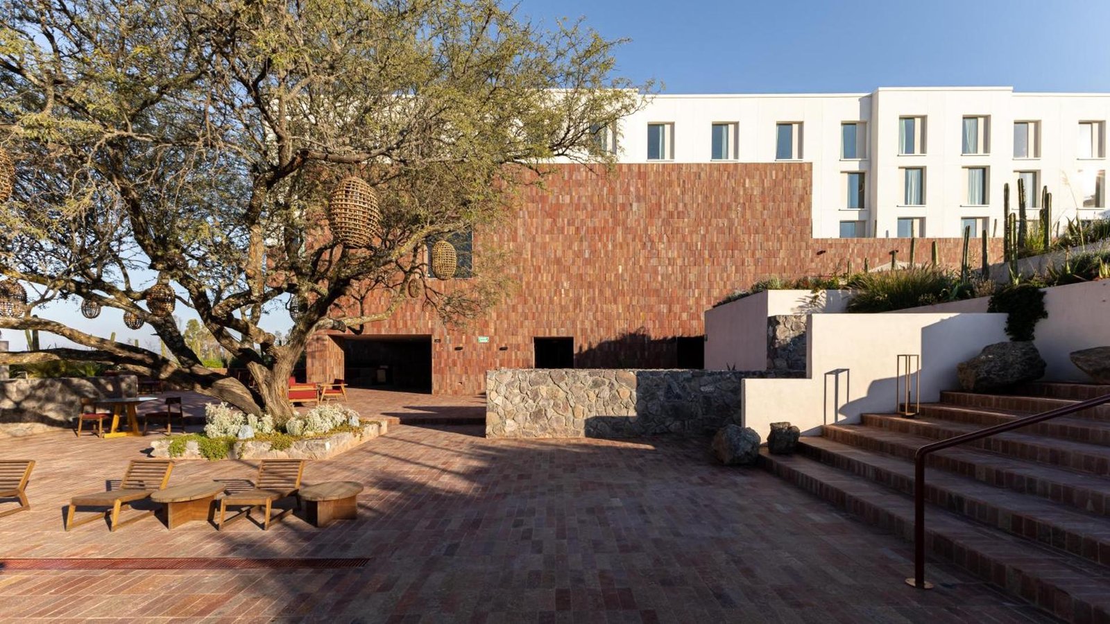 Albor San Miguel de Allende, Tapestry Collection by Hilton, vibe