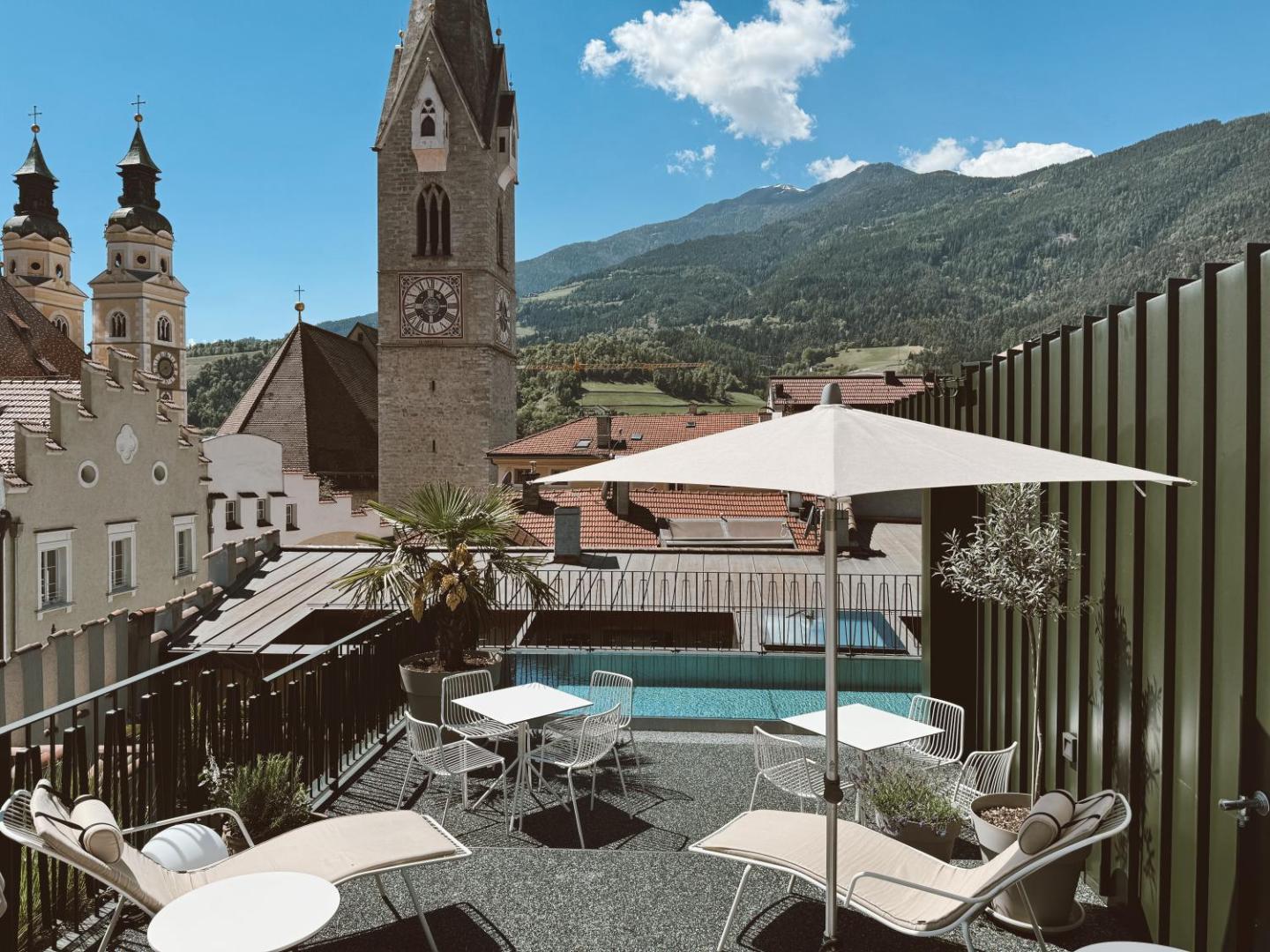 ADLER Historic Guesthouse, the pool