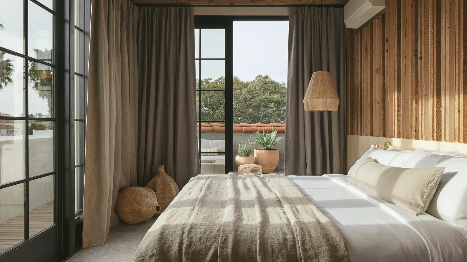 Drift Santa Barbara — rooms