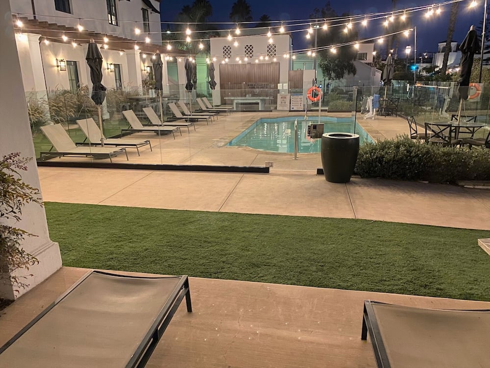 Moxy Santa Barbara Hotel — wellness
