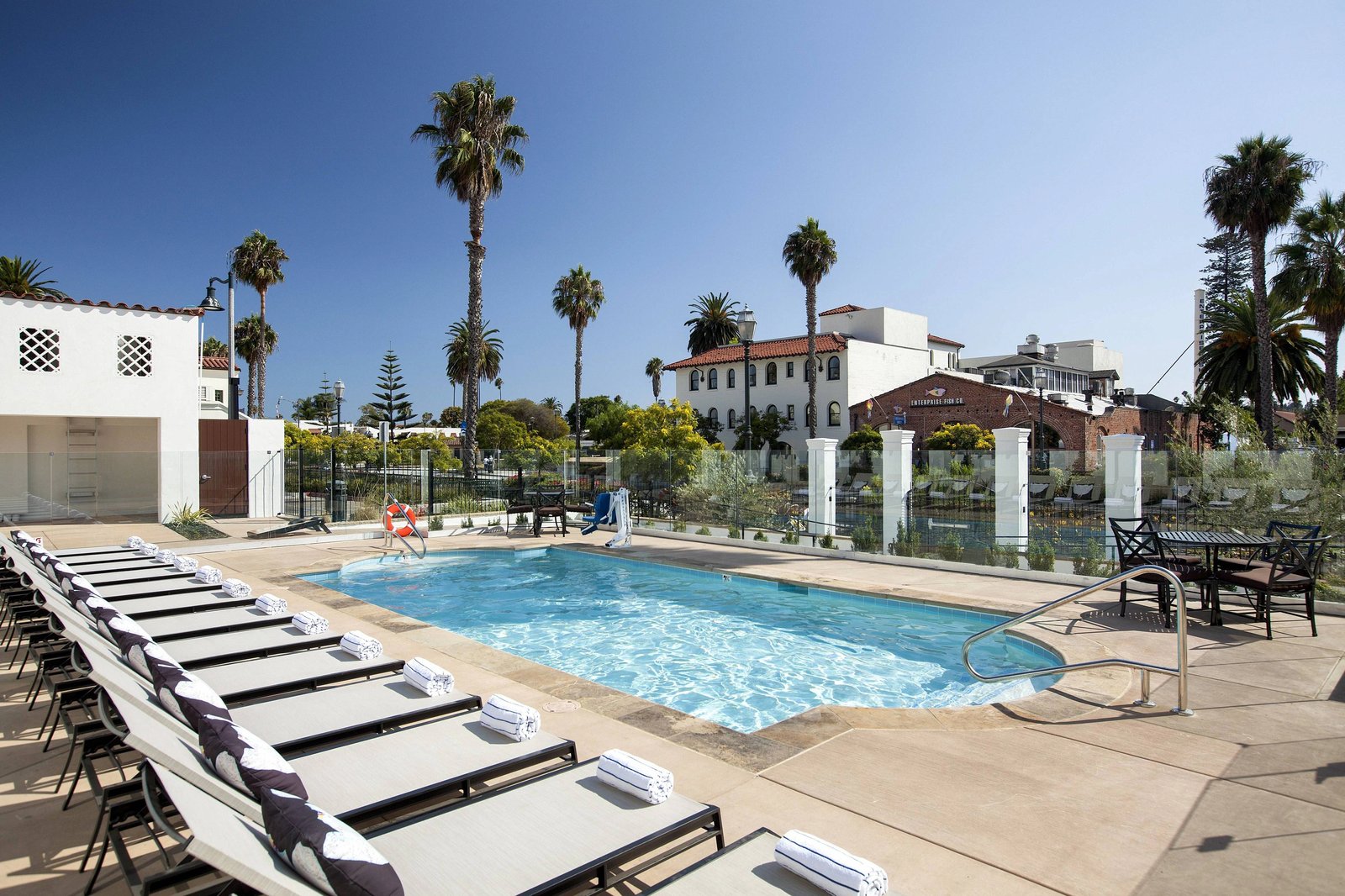 Moxy Santa Barbara Hotel — wellness