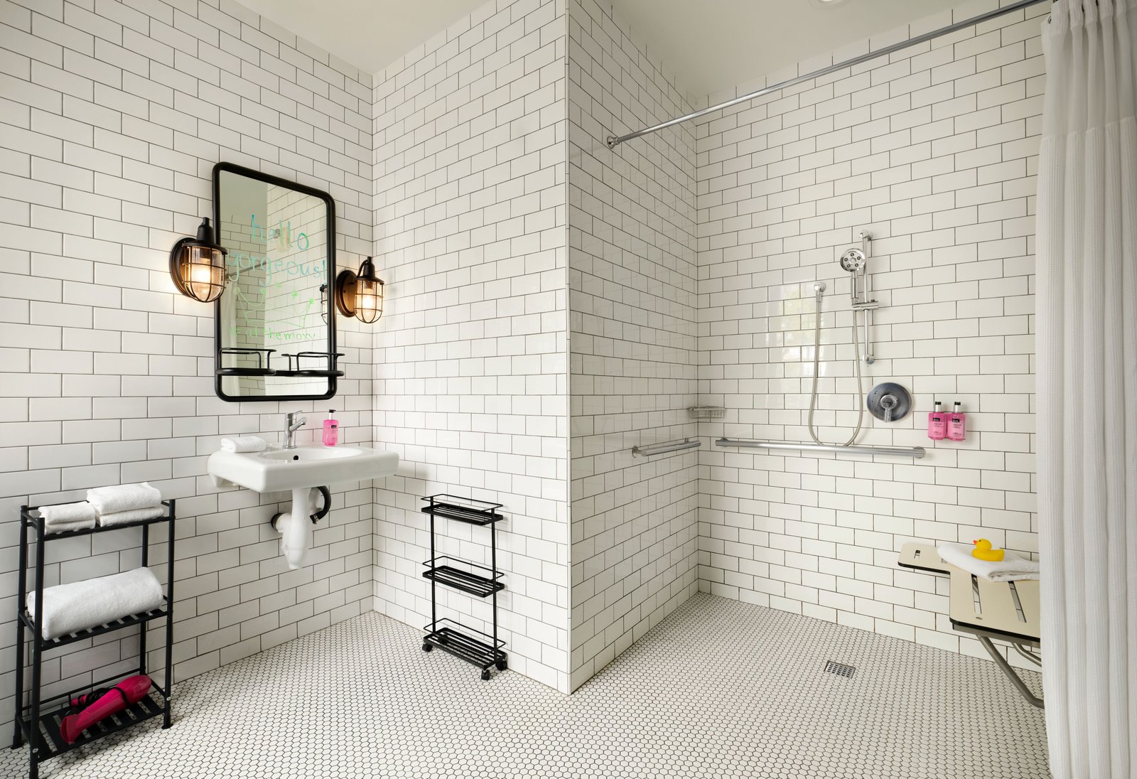 Moxy Santa Barbara Hotel — rooms