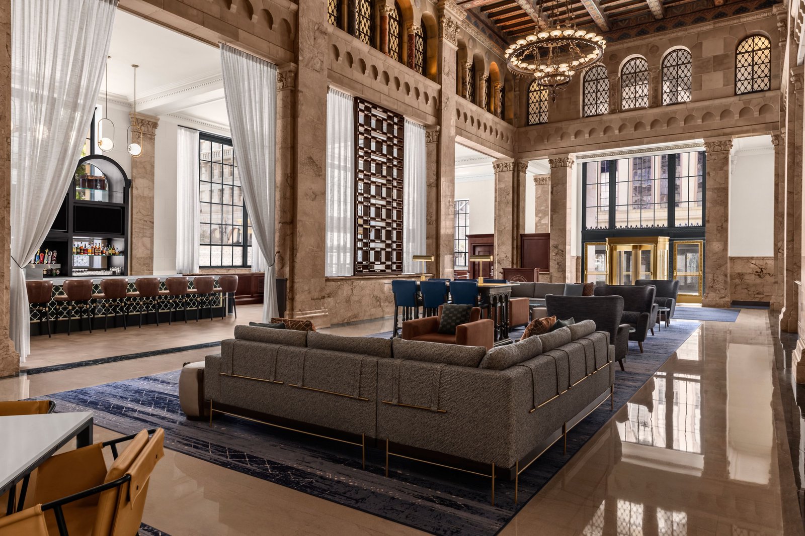 Courtyard by Marriott San Diego Downtown — vibe