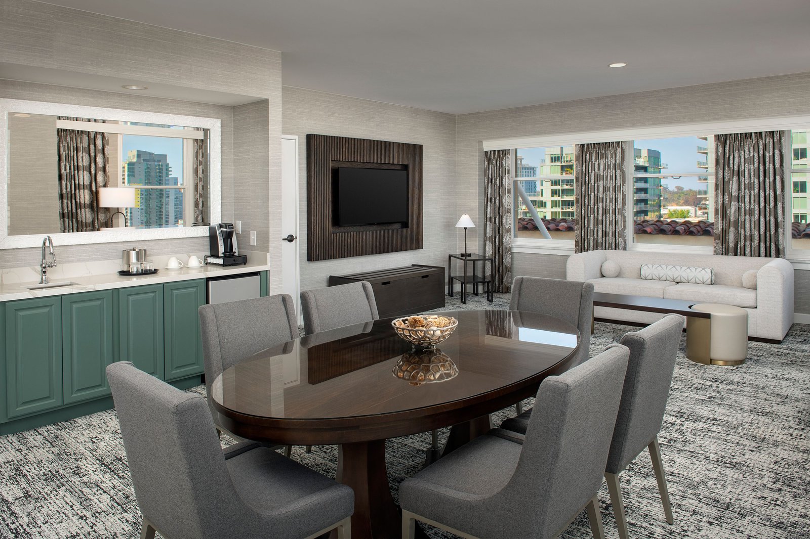 Courtyard by Marriott San Diego Downtown — rooms