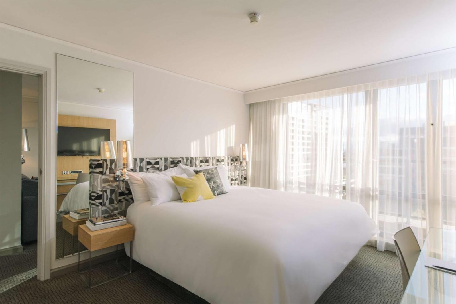 QT Canberra, rooms