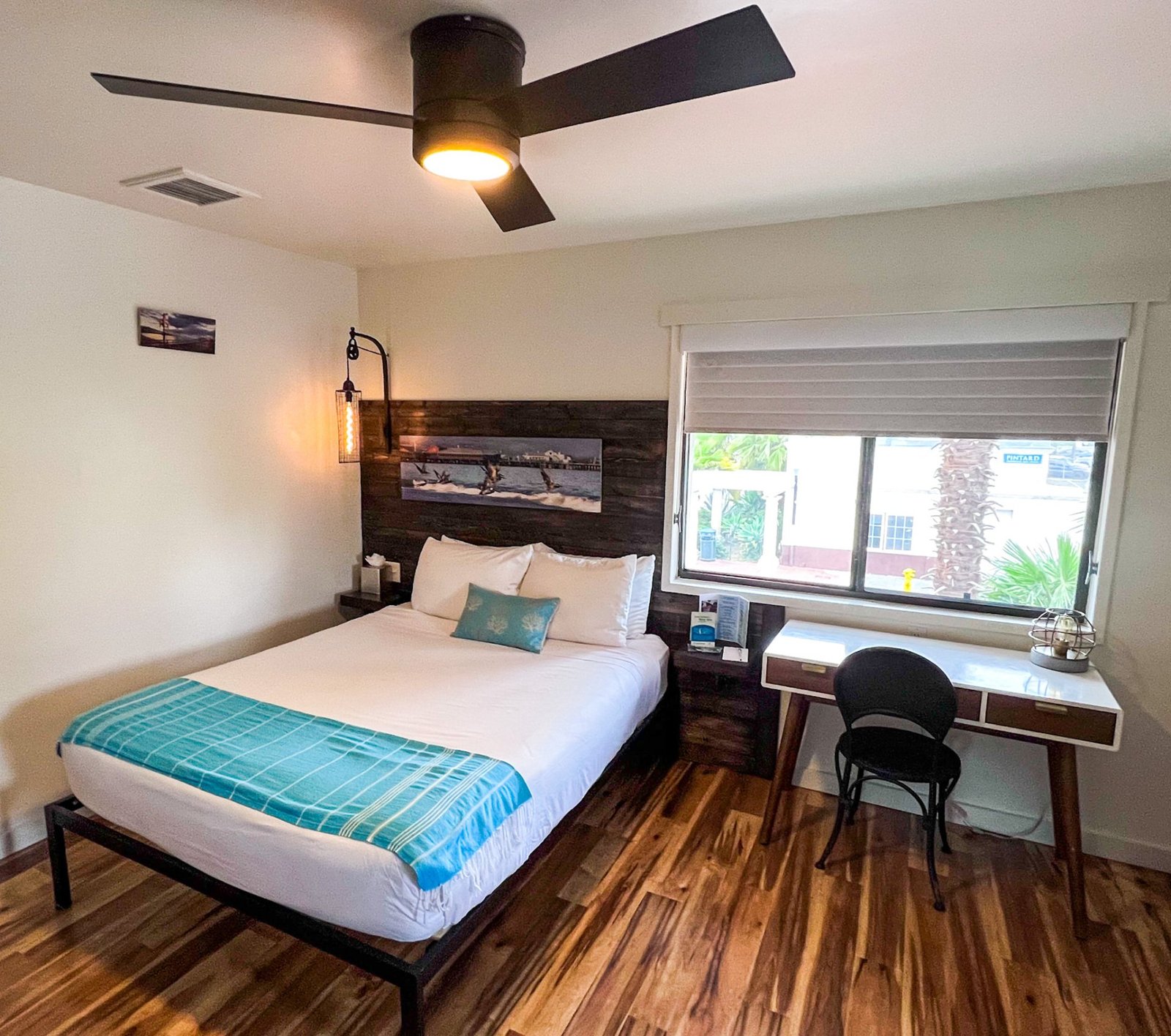 Haley Hotel — rooms