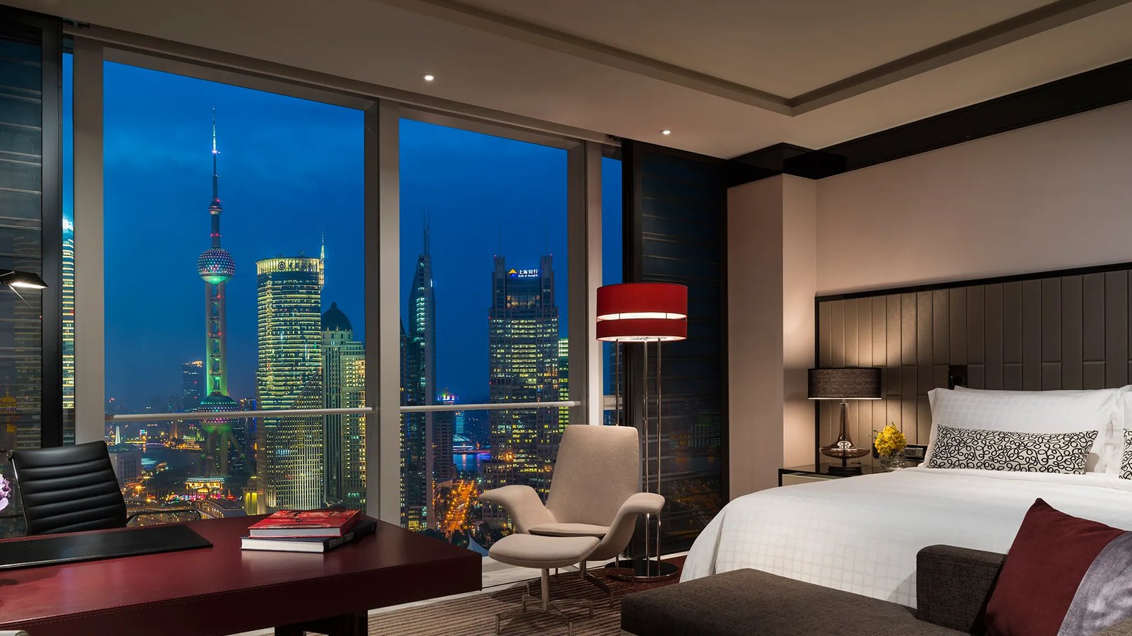 Four Seasons Hotel, rooms