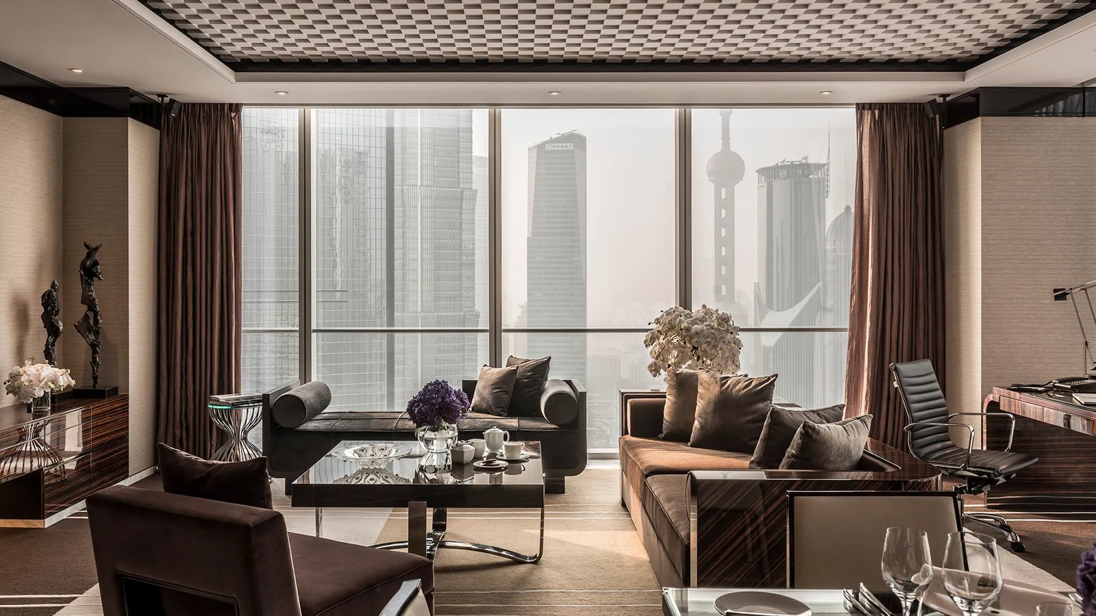 Four Seasons Hotel, rooms