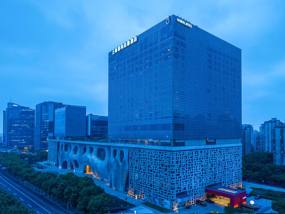 Jumeirah Himalayas Hotel Shanghai, backstory