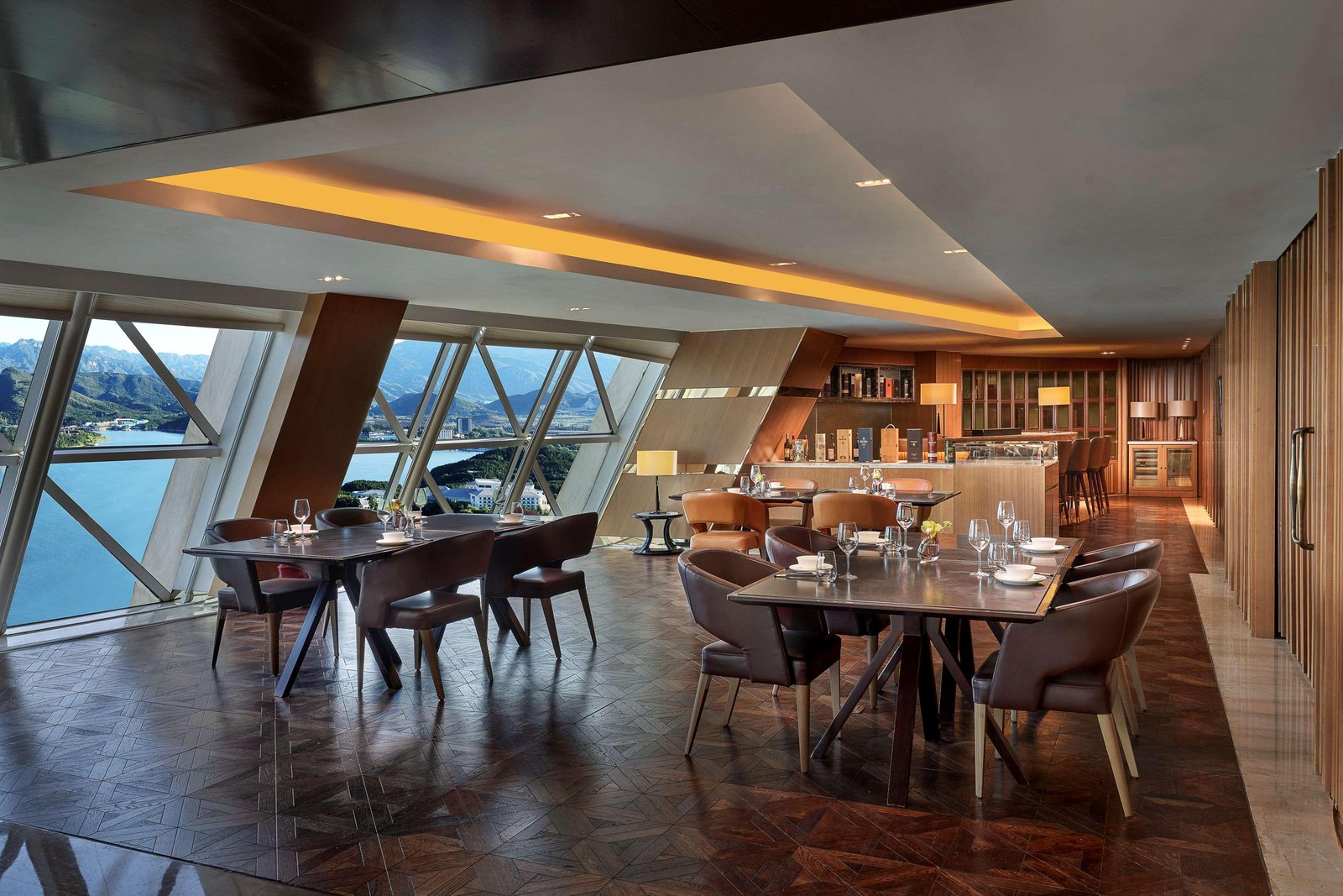 Sunrise Kempinski Hotel, views restaurant & bar