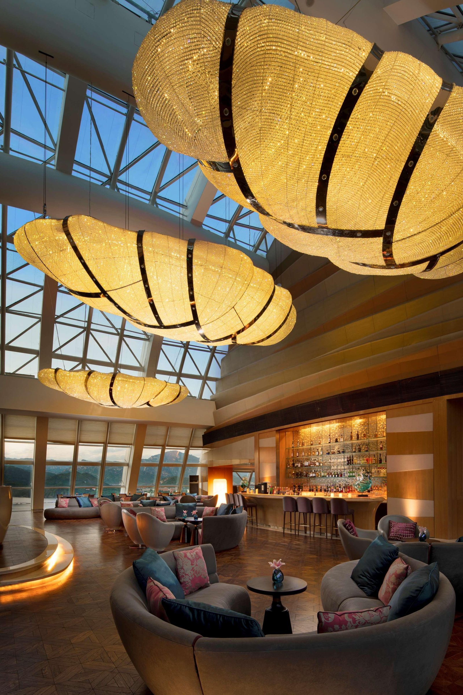 Sunrise Kempinski Hotel, views restaurant & bar