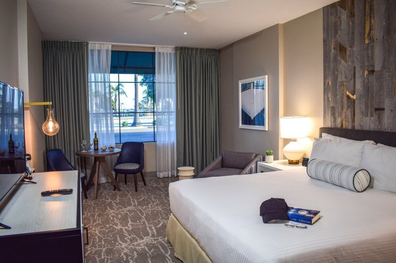 Beachside Inn — rooms