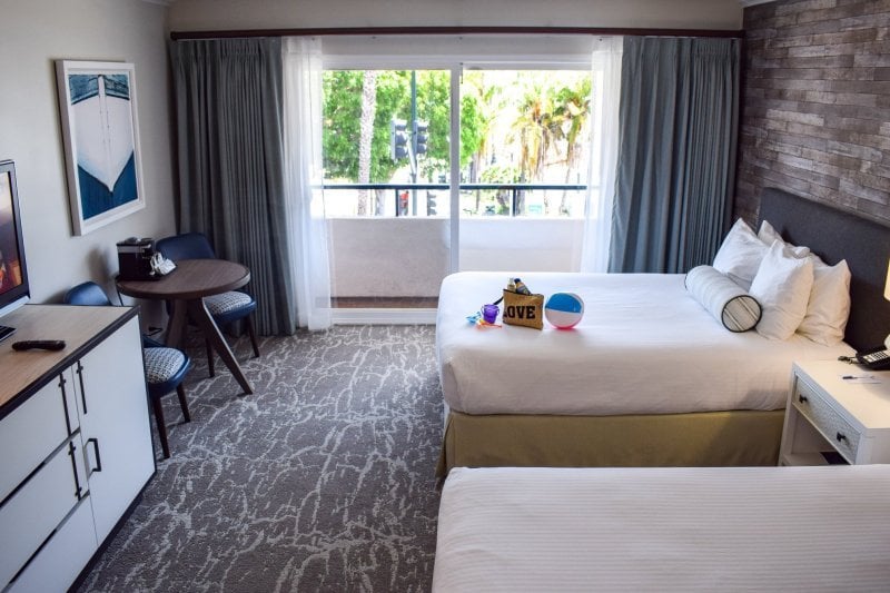 Beachside Inn — rooms