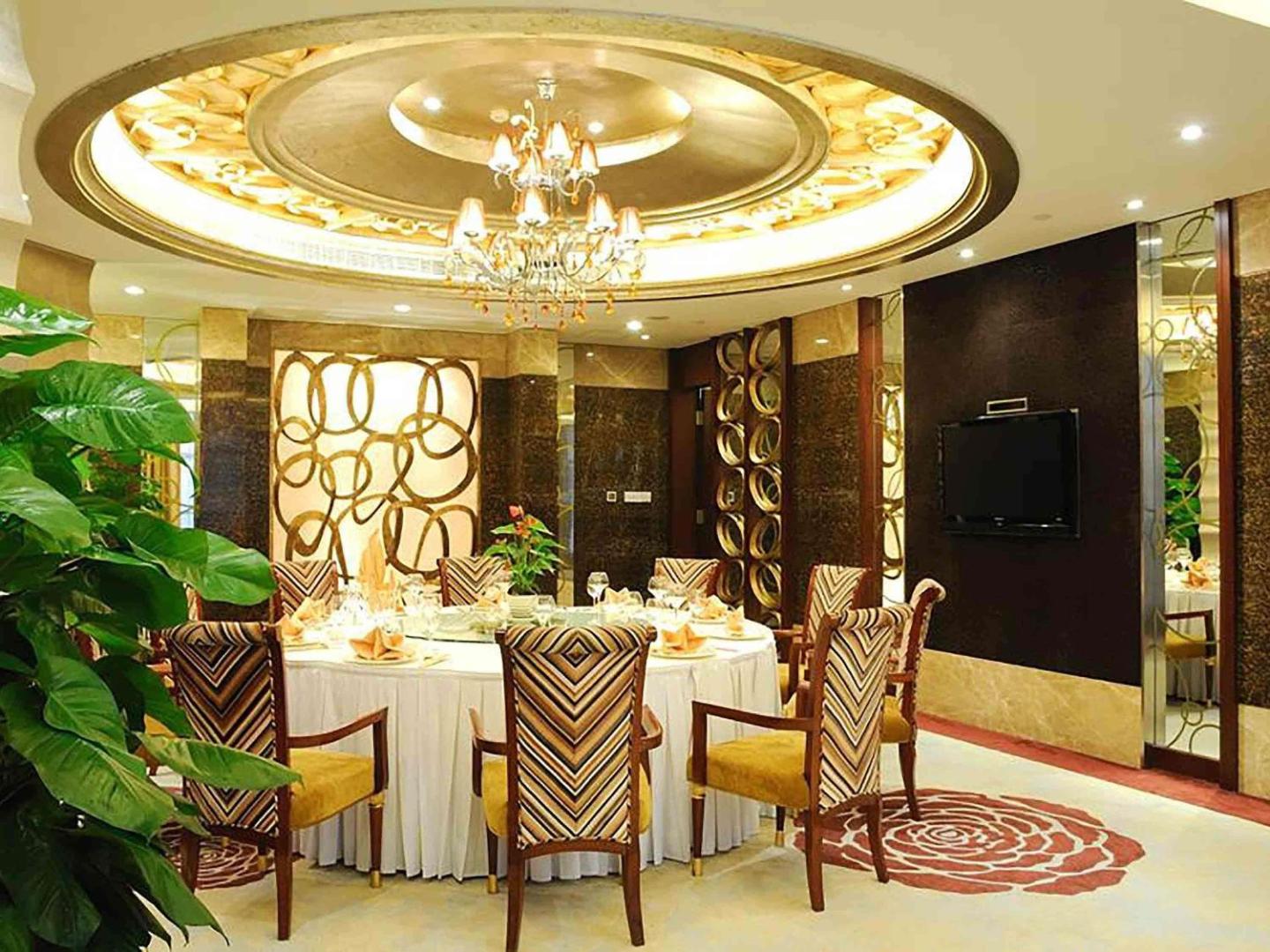 Swissotel Foshan Hotel, café swiss